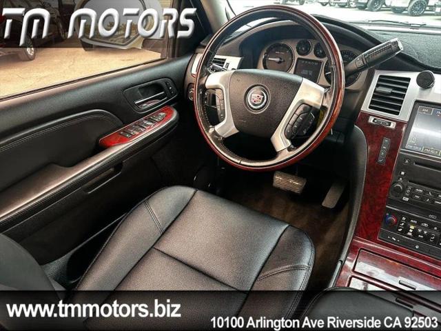 2007 Cadillac Escalade Standard