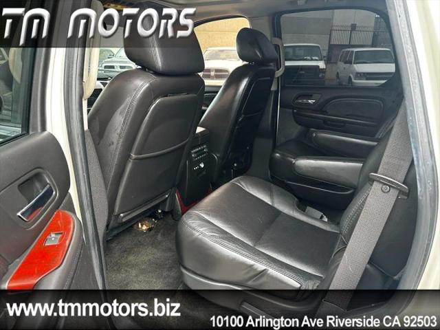 2007 Cadillac Escalade Standard