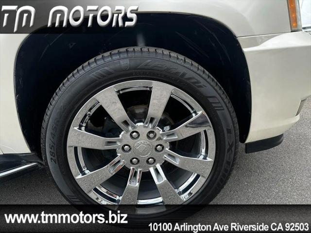 2007 Cadillac Escalade Standard