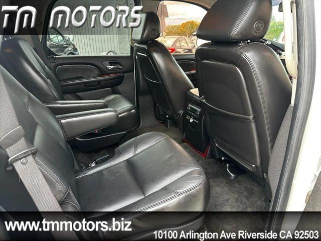 2007 Cadillac Escalade Standard