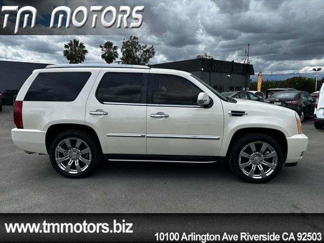 2007 Cadillac Escalade Standard