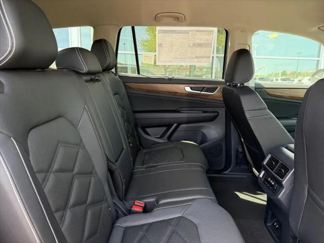 2026 Volkswagen Atlas SE with Technology