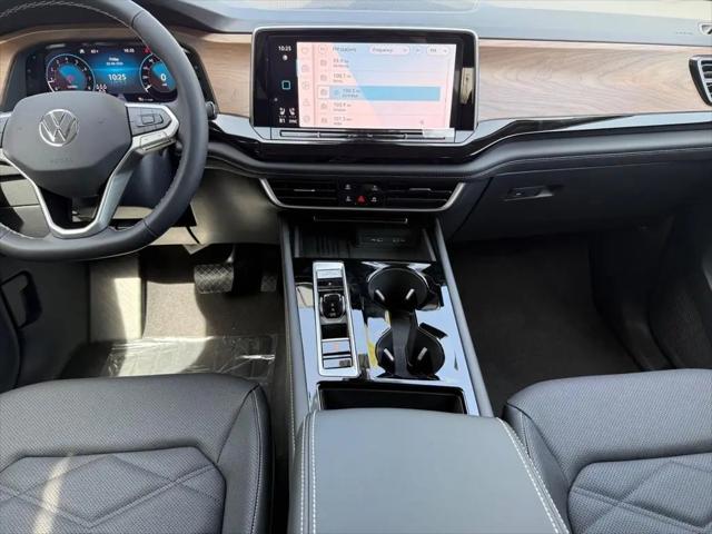 2026 Volkswagen Atlas SE with Technology