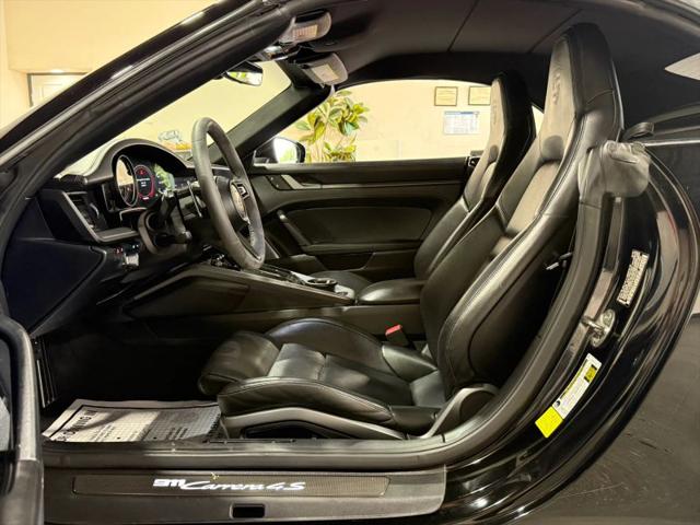 2020 Porsche 911 Carrera 4S Cabriolet