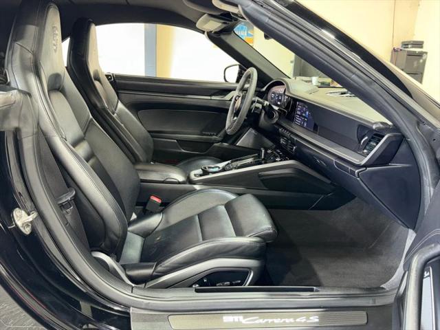 2020 Porsche 911 Carrera 4S Cabriolet