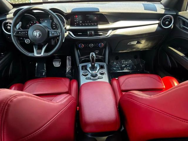 2023 Alfa Romeo Stelvio Veloce AWD