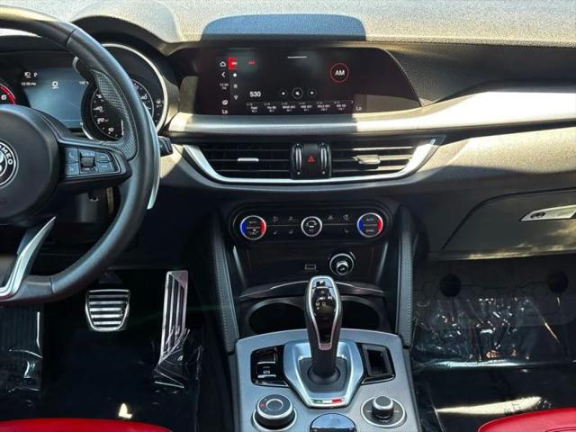 2023 Alfa Romeo Stelvio Veloce AWD