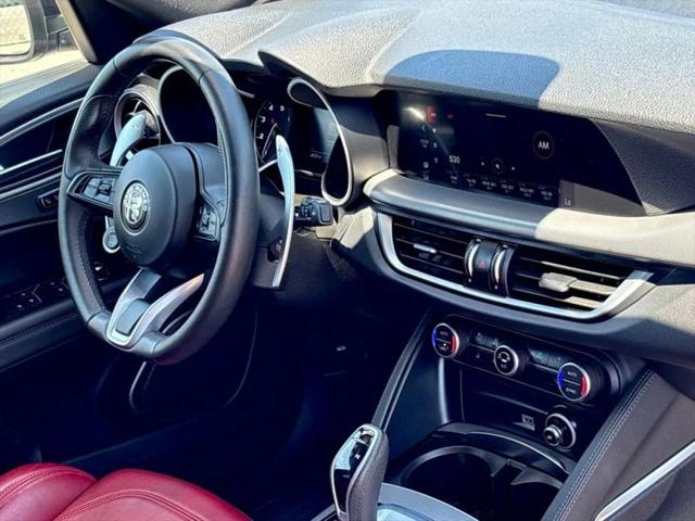 2023 Alfa Romeo Stelvio Veloce AWD