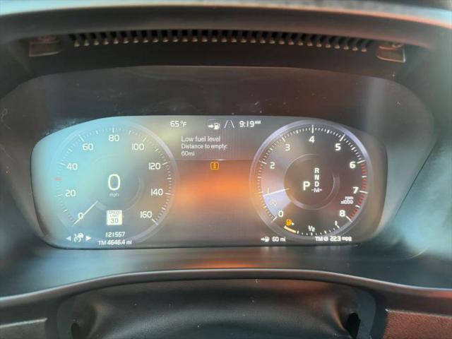 2019 Volvo XC40 T5 Momentum