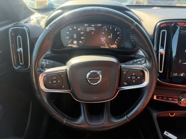 2019 Volvo XC40 T5 Momentum