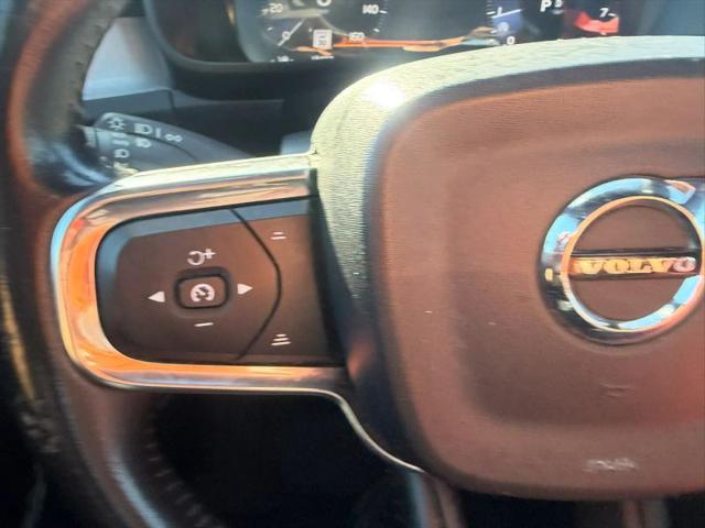 2019 Volvo XC40 T5 Momentum
