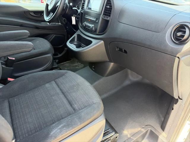 2016 Mercedes-Benz Metris Standard