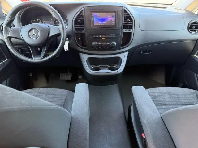 2016 Mercedes-Benz Metris Standard