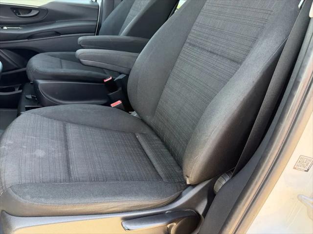 2016 Mercedes-Benz Metris Standard