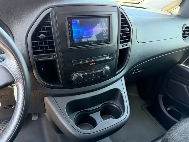 2016 Mercedes-Benz Metris Standard