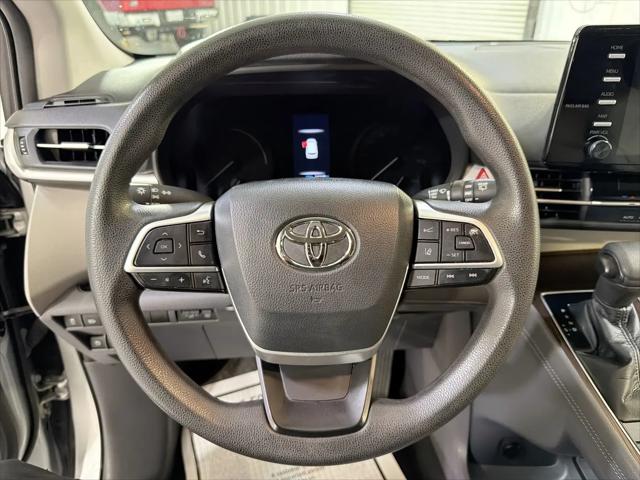 2021 Toyota Sienna LE