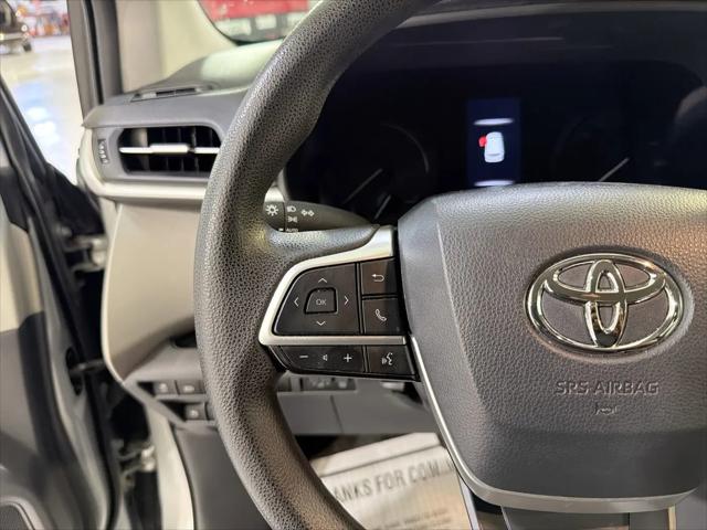2021 Toyota Sienna LE