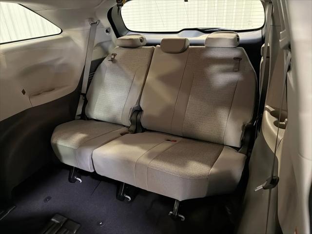 2021 Toyota Sienna LE