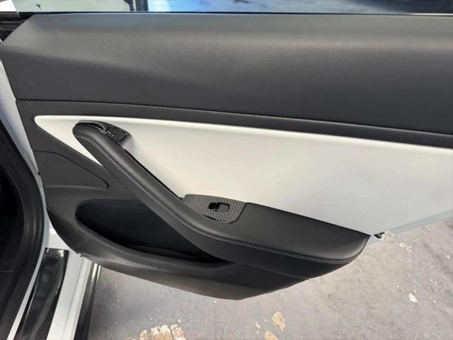 2020 Tesla Model 3 Standard Range Rear-Wheel Drive