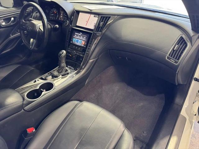 2020 INFINITI Q60 LUXE