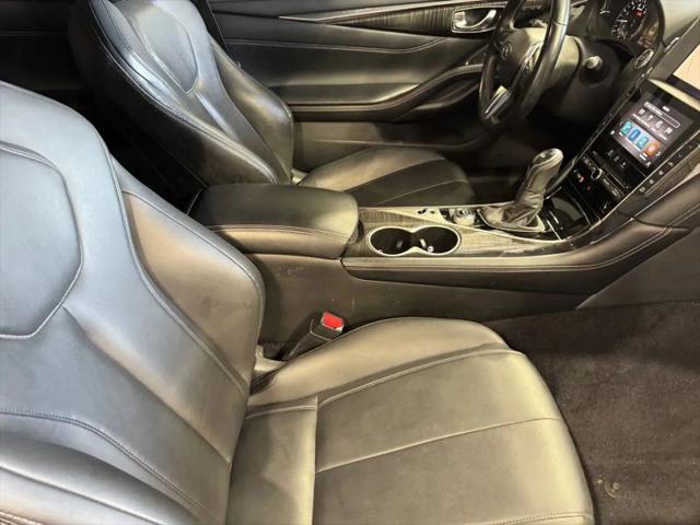 2020 INFINITI Q60 LUXE