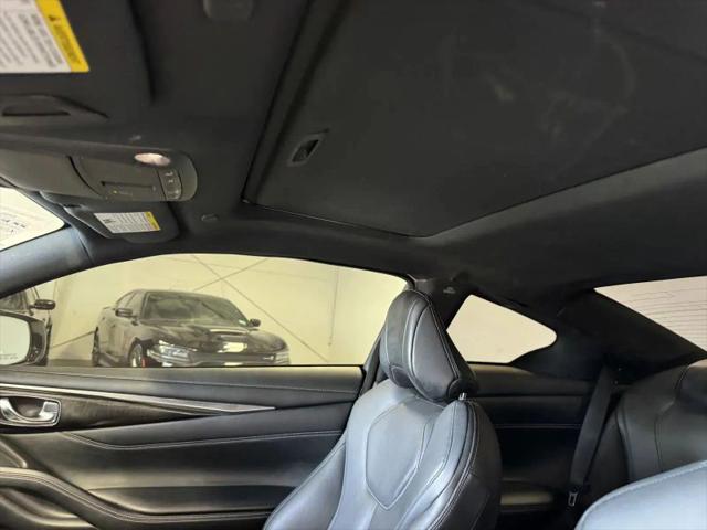 2020 INFINITI Q60 LUXE