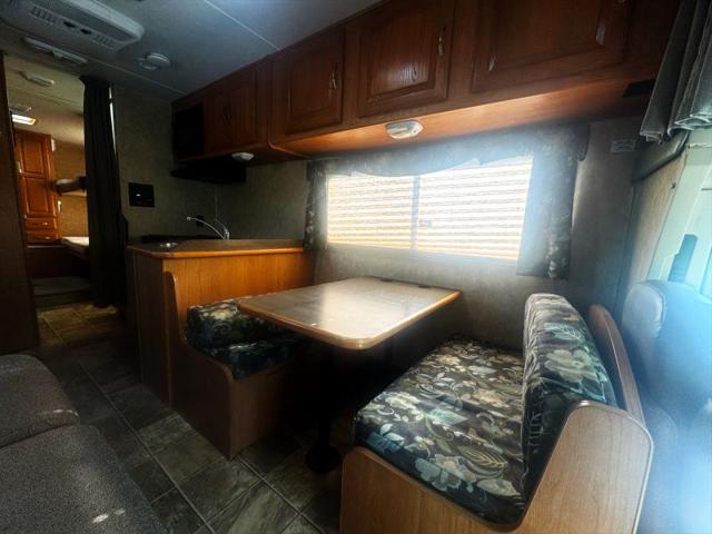 2008 Ford E-450 Cutaway XLT