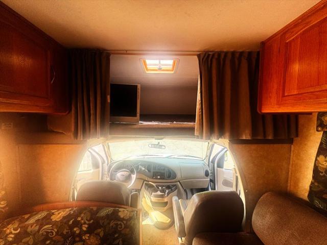 2008 Ford E-450 Cutaway XLT