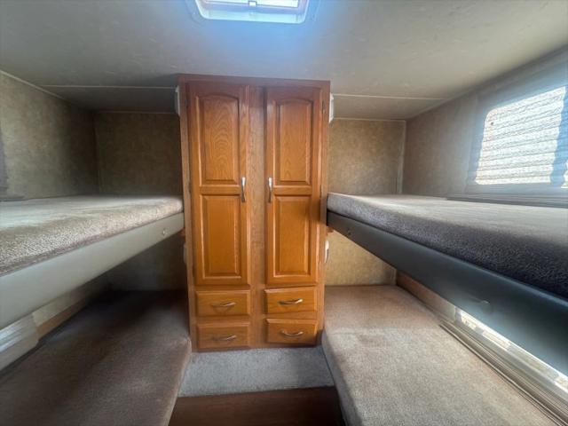 2008 Ford E-450 Cutaway XLT