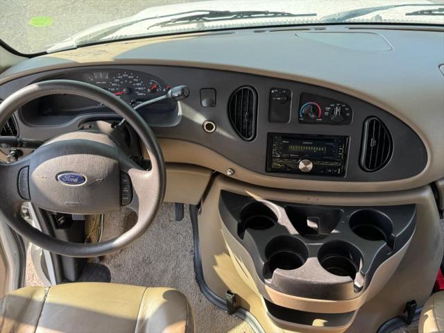 2008 Ford E-450 Cutaway XLT