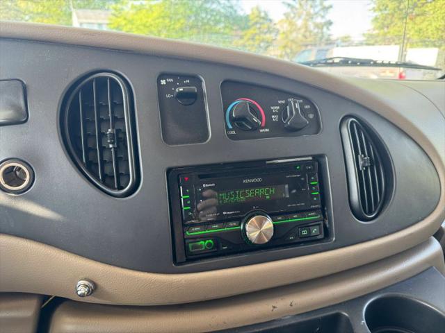 2008 Ford E-450 Cutaway XLT