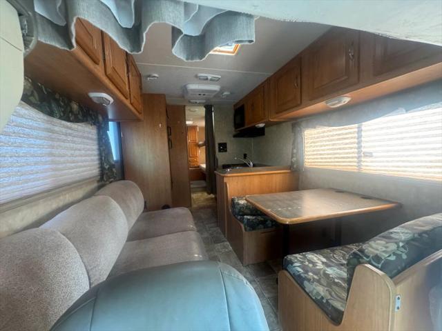 2008 Ford E-450 Cutaway XLT
