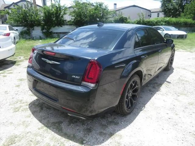 2019 Chrysler 300 Touring