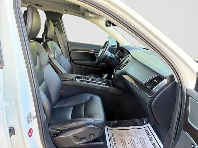 2018 Volvo XC90 T6 Momentum
