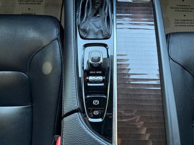 2018 Volvo XC90 T6 Momentum