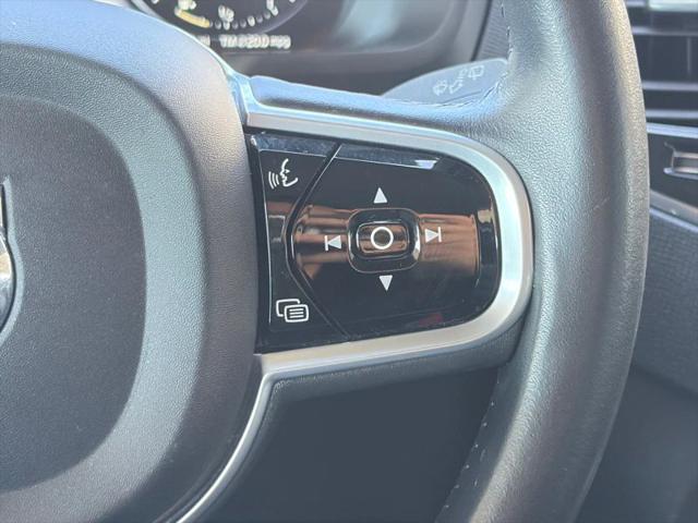 2018 Volvo XC90 T6 Momentum