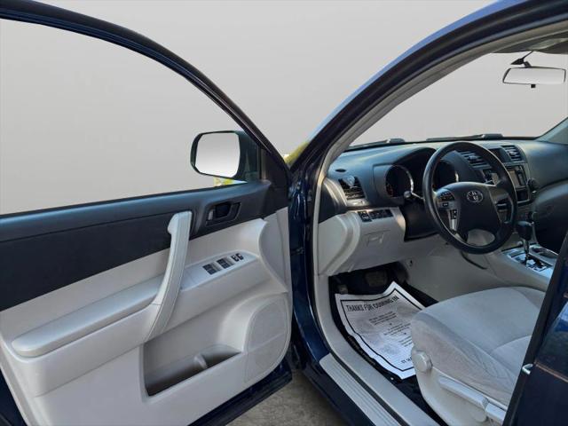 2013 Toyota Highlander Base Plus V6