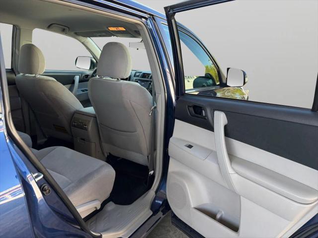 2013 Toyota Highlander Base Plus V6