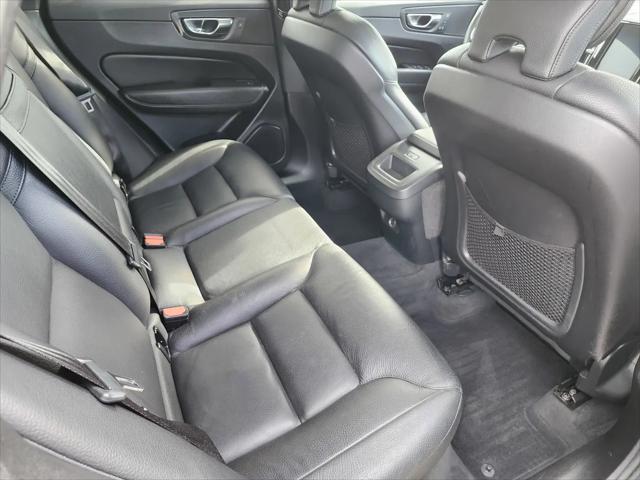 2020 Volvo XC60 T5 Momentum