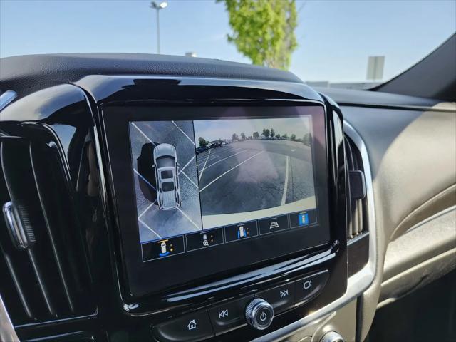 2023 Chevrolet Traverse AWD LT Cloth