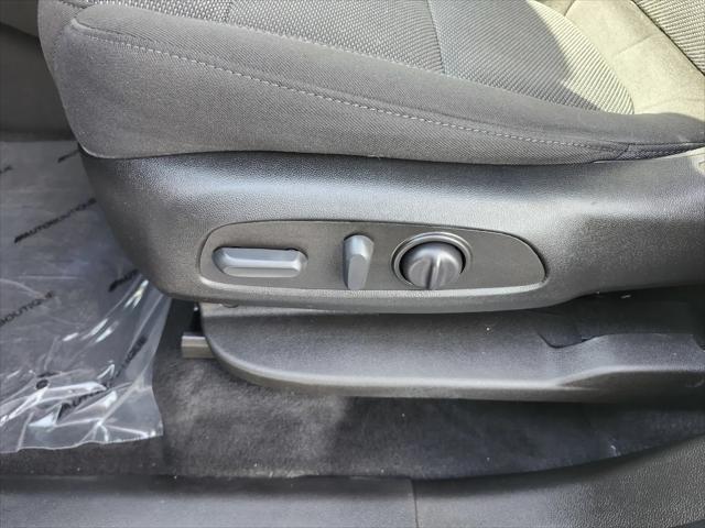 2023 Chevrolet Traverse AWD LT Cloth