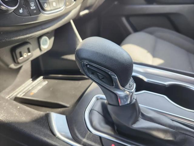 2023 Chevrolet Traverse AWD LT Cloth