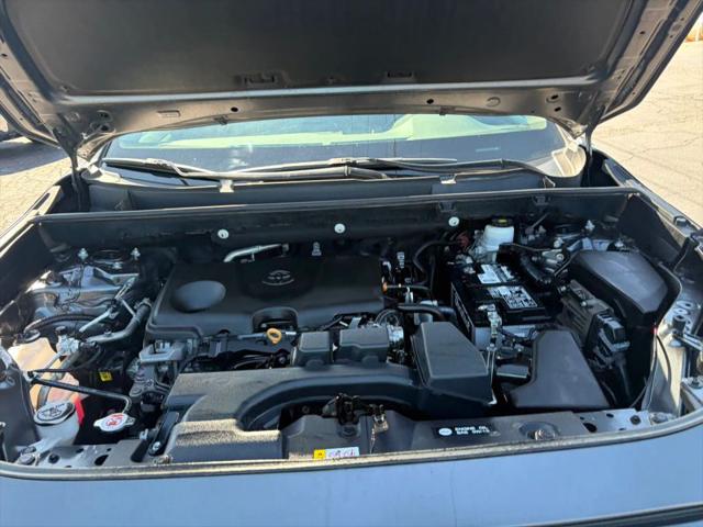 2022 Toyota RAV4 LE