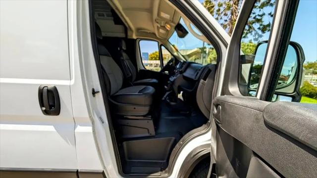 2025 Ram ProMaster 2500 Cargo Van Tradesman High Roof 159" WB w/Pass Seat