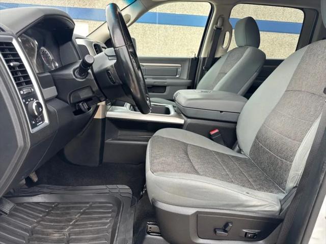 2017 Ram 1500 Lone Star Crew Cab 4x4 5'7" Box