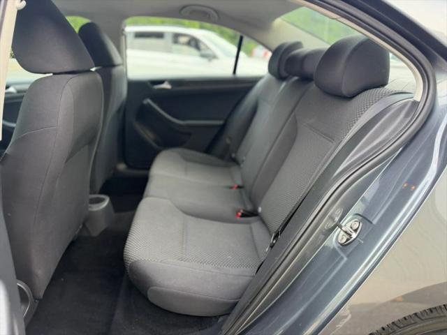 2013 Volkswagen Jetta 2.0L S