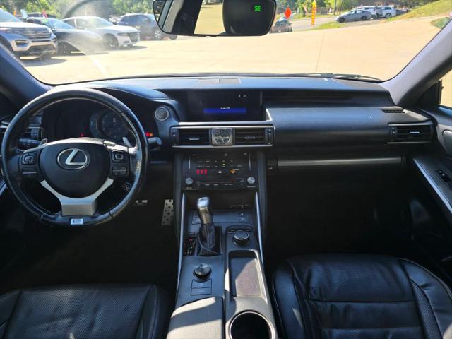 2017 Lexus IS 200t 200t