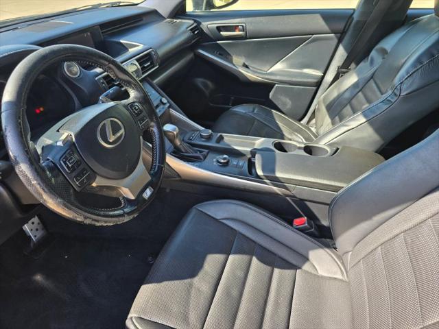 2017 Lexus IS 200t 200t