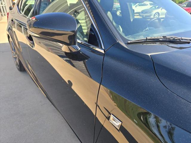2017 Lexus IS 200t 200t