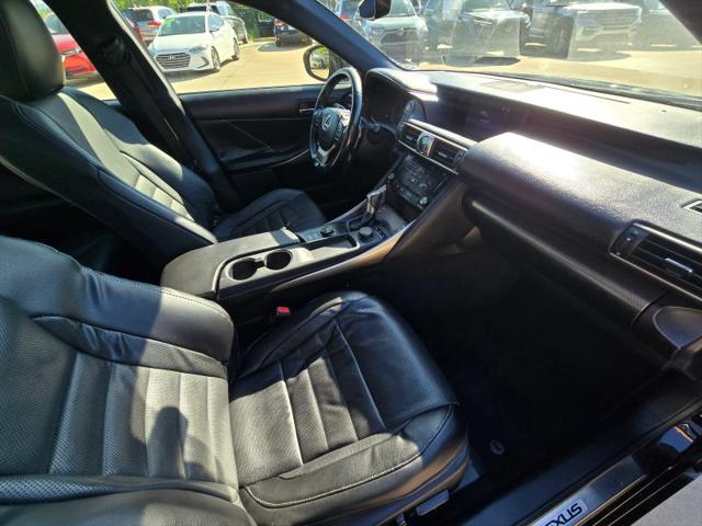 2017 Lexus IS 200t 200t
